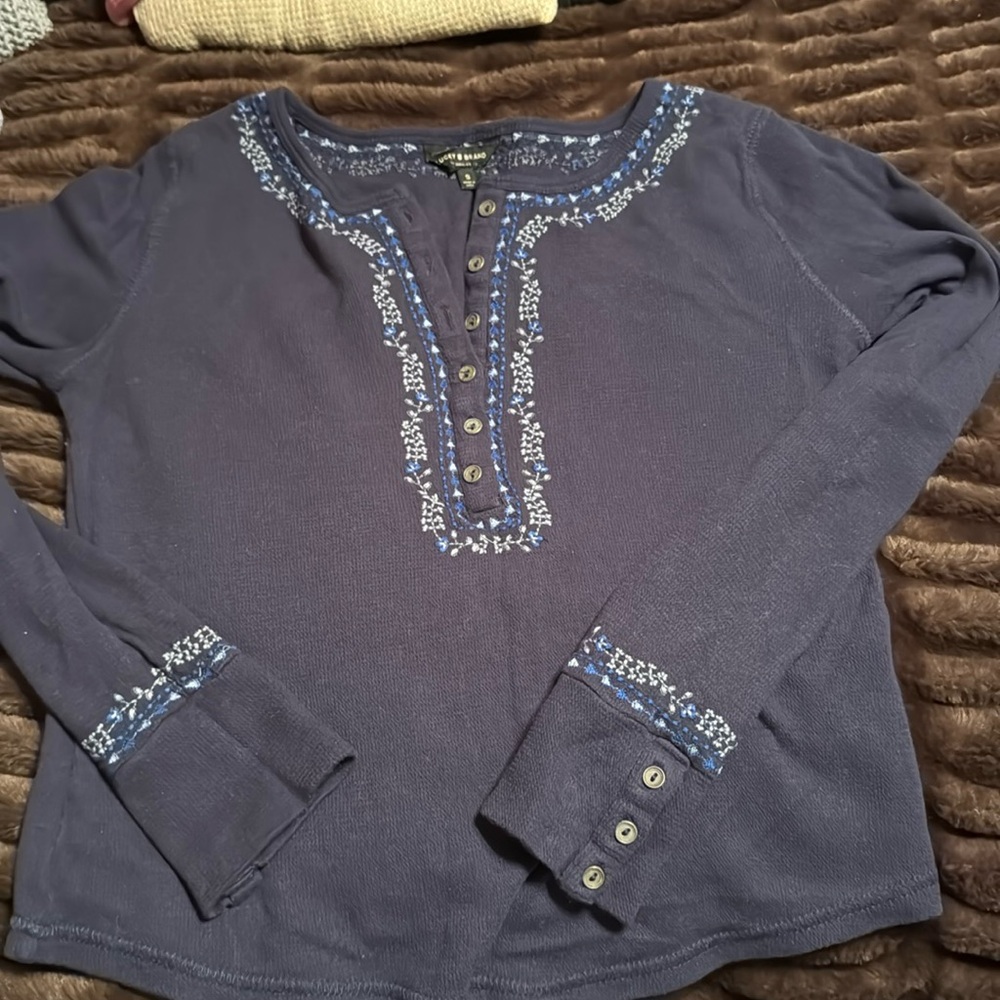 Long sleeve embroidered Henley